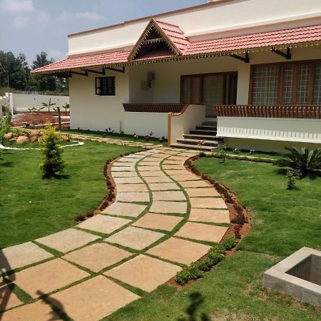 Nandha Illam- The Courtyard Heritage Homestay Yelagiri Exterior foto